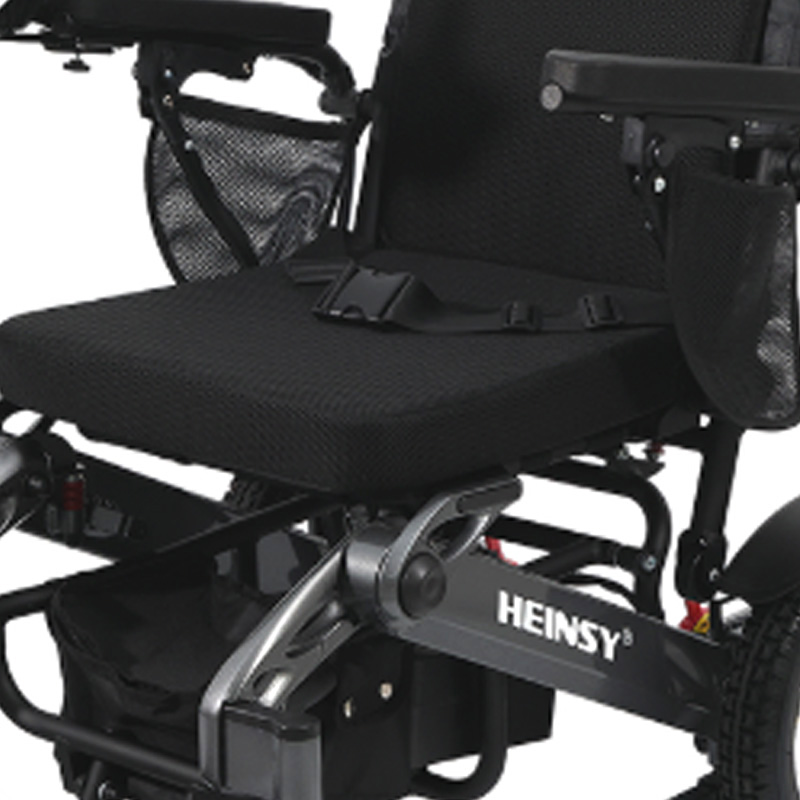 YL-9001 Lámhleabhar Cóimhiotal Alúmanam Fillte Cathaoireacha Rothaí Leictreach